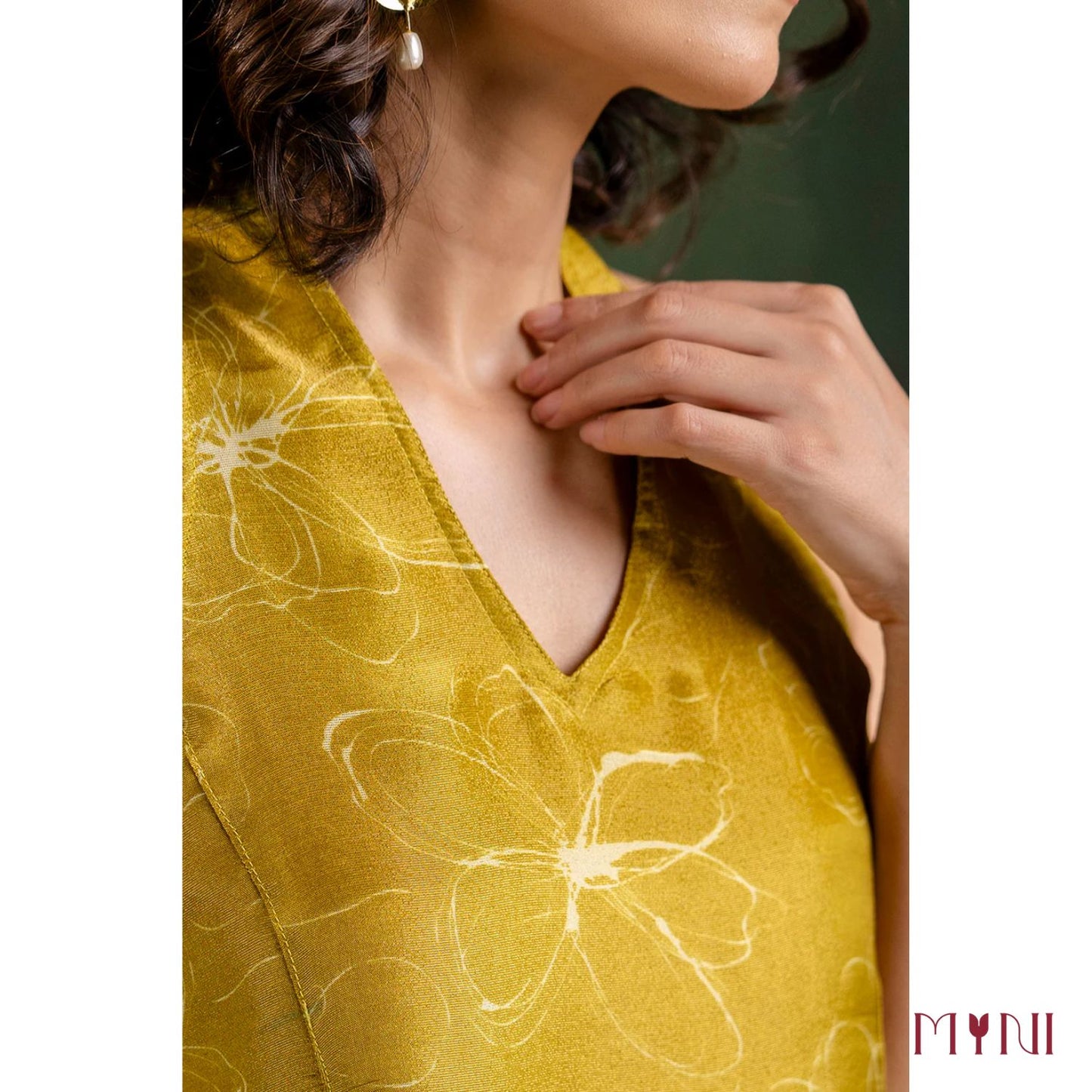 Tissue Silk Halter Neck Kurta Pant with Shantoon Fabric